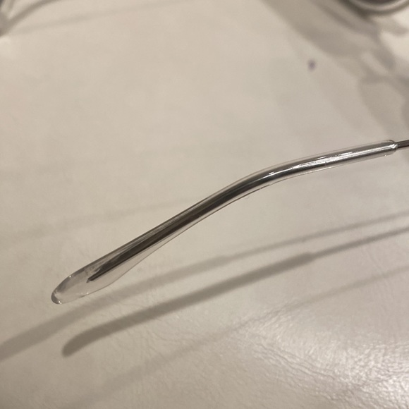 Sunglasses like new - Picture 6 of 6